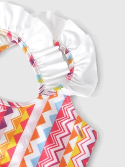 Bikini avec haut à imprimé zig zag et volants.