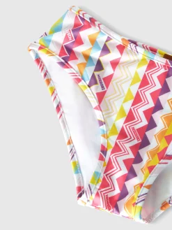 Bikini avec haut à imprimé zig zag et volants.