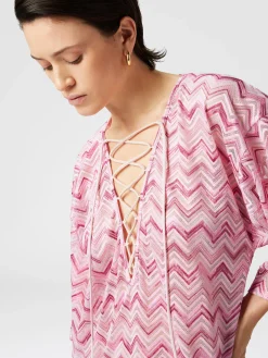Caftan court en tulle de viscose mélangée avec zigzag flammé
