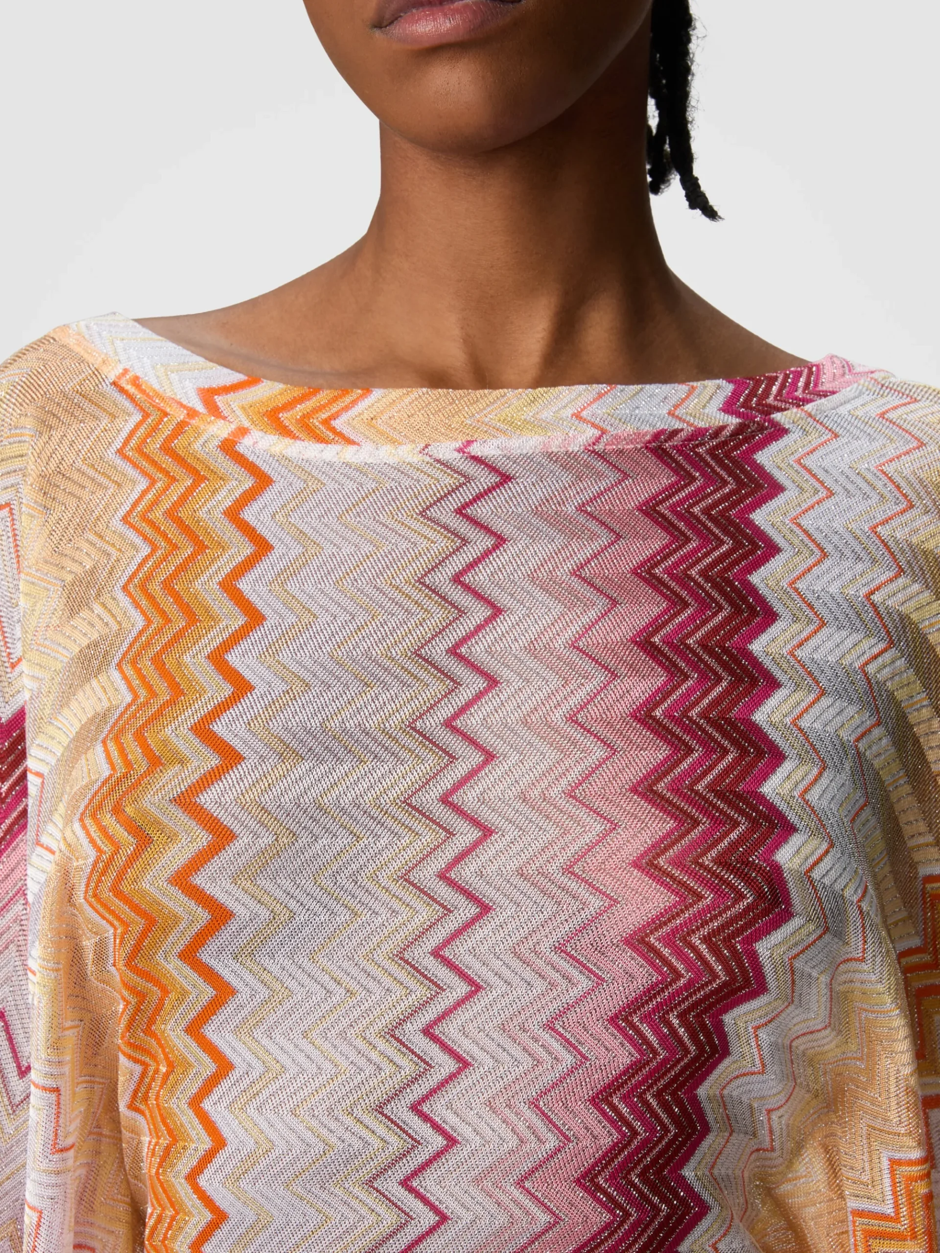 Caftan court en viscose lamée mélangée zigzag avec manches chauve-souris