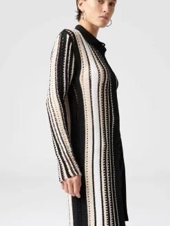 Cardigan long rayé en crochet avec col chemise