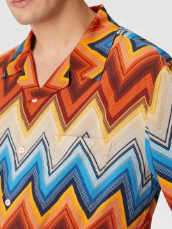 Chemise bowling en viscose avec macro zigzag et poche poitrine