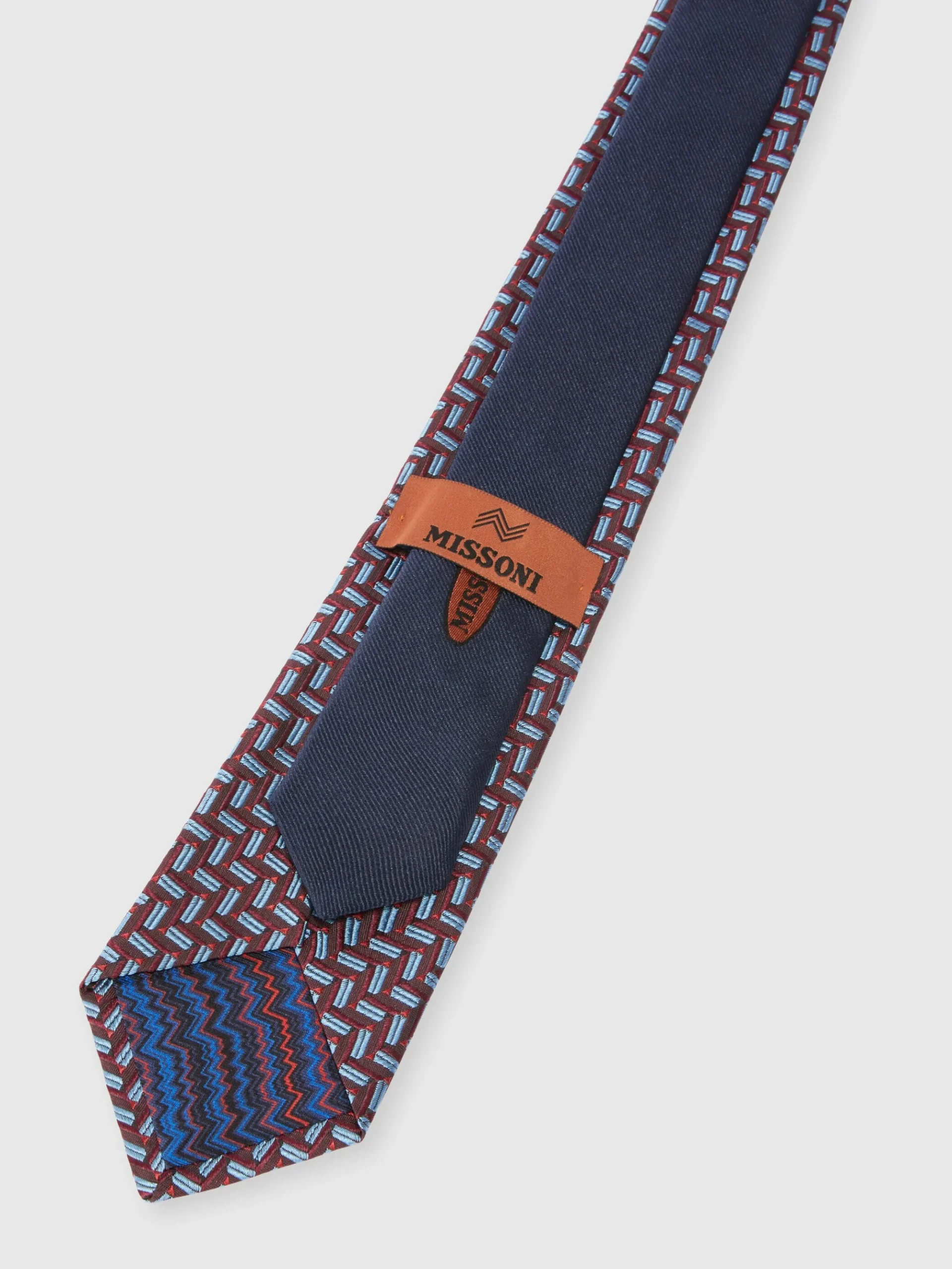 Cravate en soie à motifs