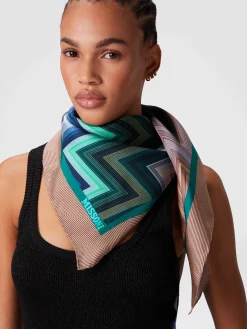 Foulard en pure soie zig zag