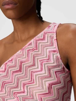 Haut en tulle de viscose mélangé à une épaule avec zigzag flammé