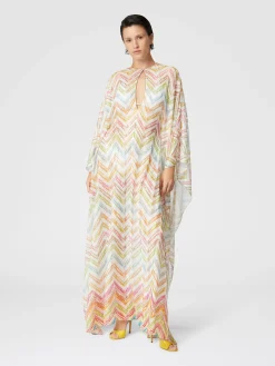 Long recouvert de tulle imprimé avec manches chauve-souris