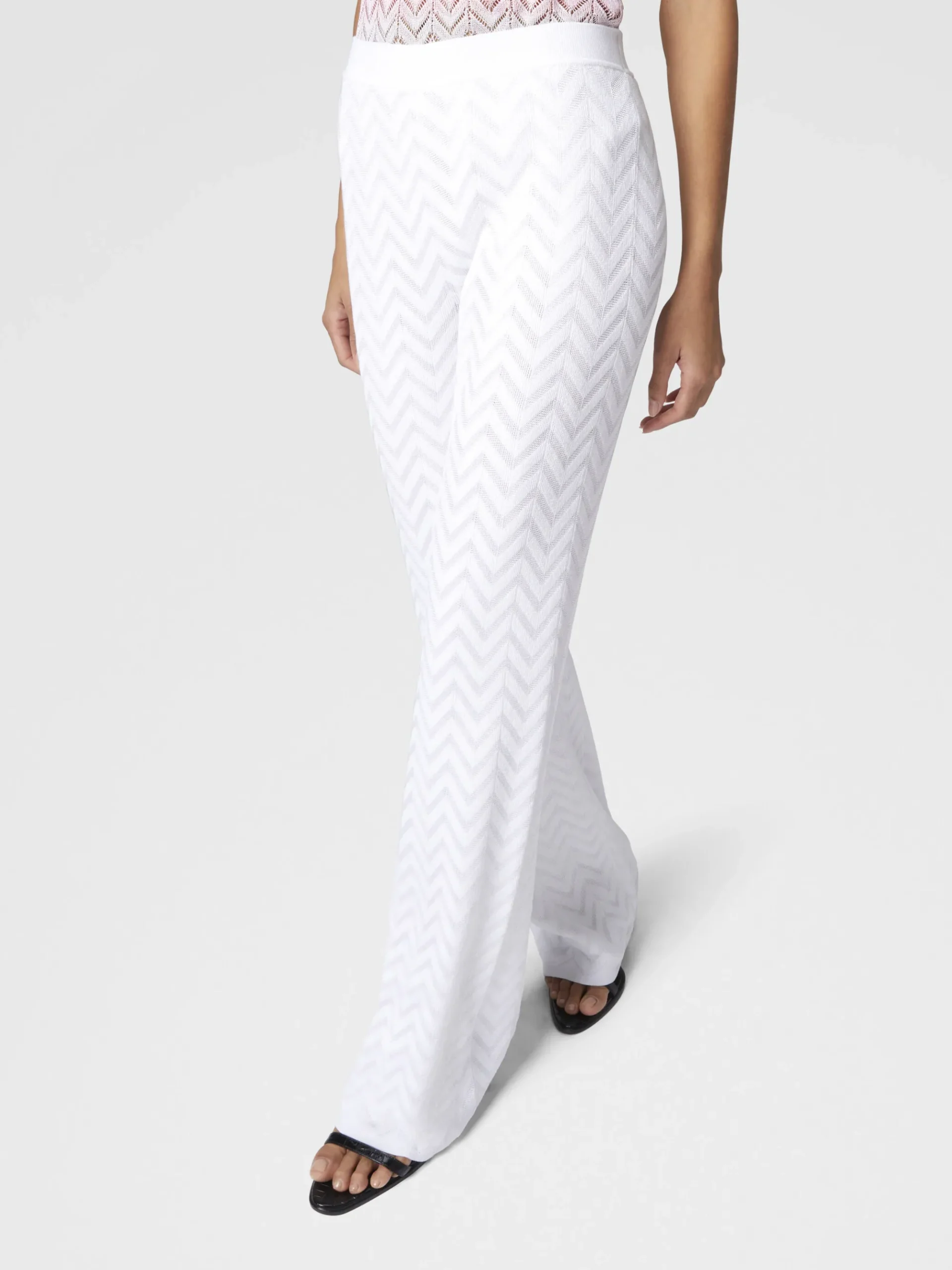 Pantalon droit à motif chevrons ton sur ton