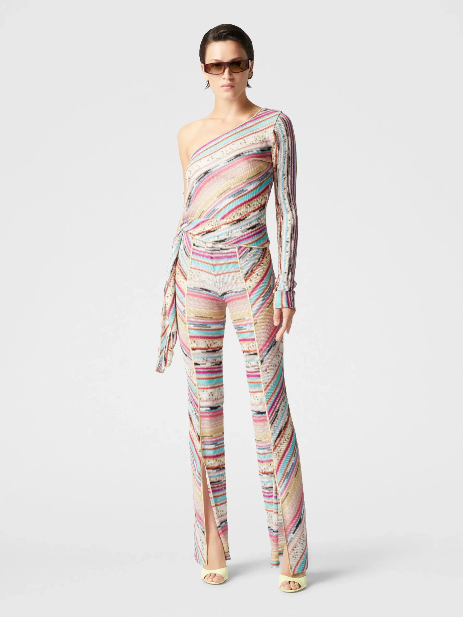 Pantalon en viscose flammée lamé avec fentes dans le bas