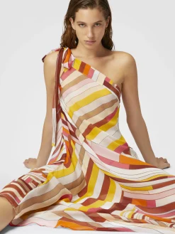 Robe couvrante asymétrique en soie imprimée avec bas foulard