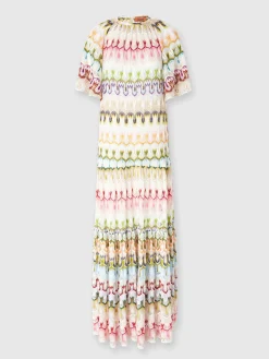 Robe longue à manches courtes avec détails floraux en dentelle