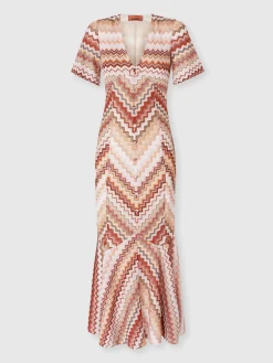 Robe longue évasée à motif zigzag dentelé lamé