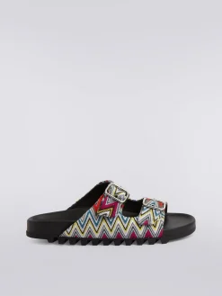 Sandales à double bride en tissu flammé