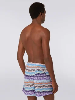 Short de bain en tissu technique à imprimé chevron