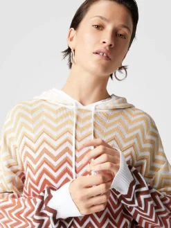 Sweat-shirt à capuche dégradé à chevrons